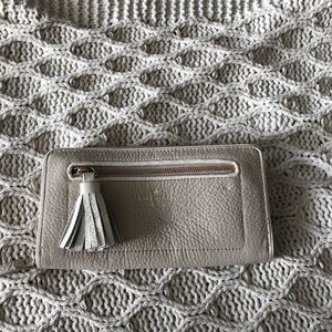 Kate Spade Neda Chester Street Wallet